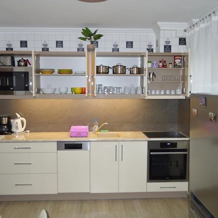 Siofok Ezuestpart Granada Koezvetlen Vizparti Premium Apartman Bagian luar foto