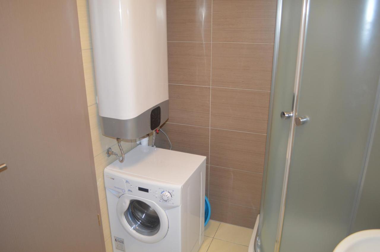 Siofok Ezuestpart Granada Koezvetlen Vizparti Premium Apartman Bagian luar foto