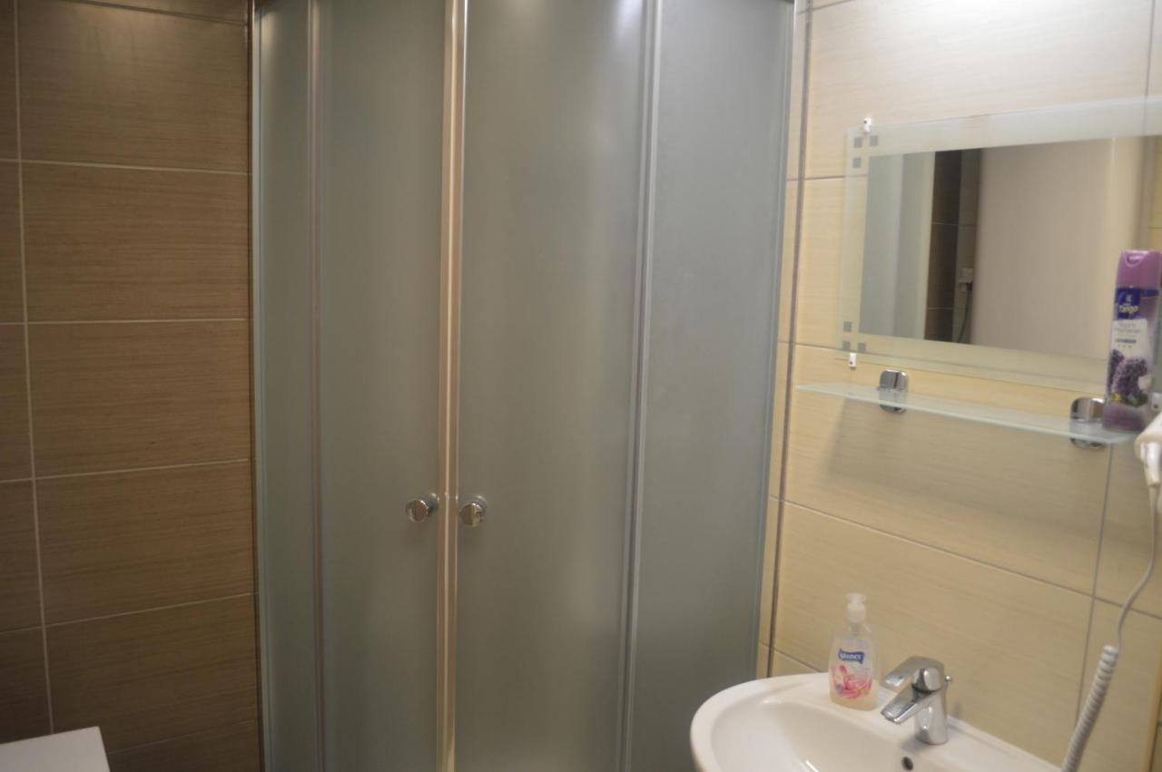Siofok Ezuestpart Granada Koezvetlen Vizparti Premium Apartman Bagian luar foto