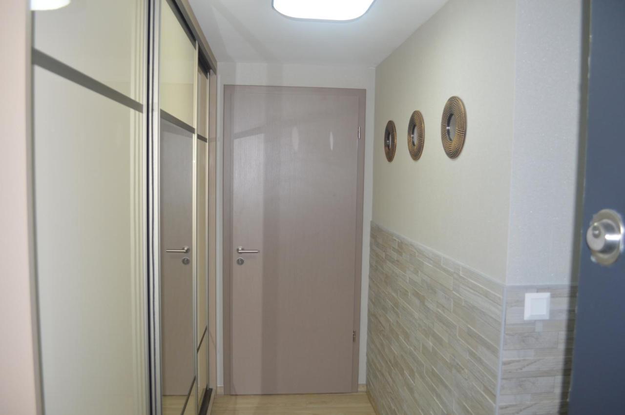 Siofok Ezuestpart Granada Koezvetlen Vizparti Premium Apartman Bagian luar foto